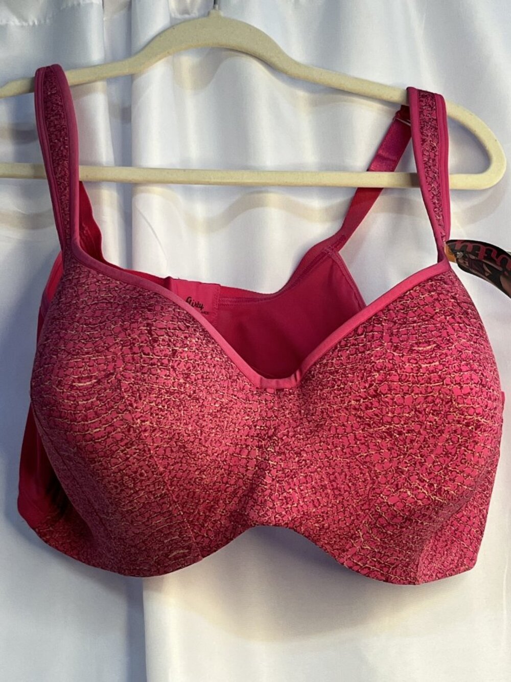 OLGA Flirty Size 44DD Women's Pink Lace Underwire Bra Size 44DD